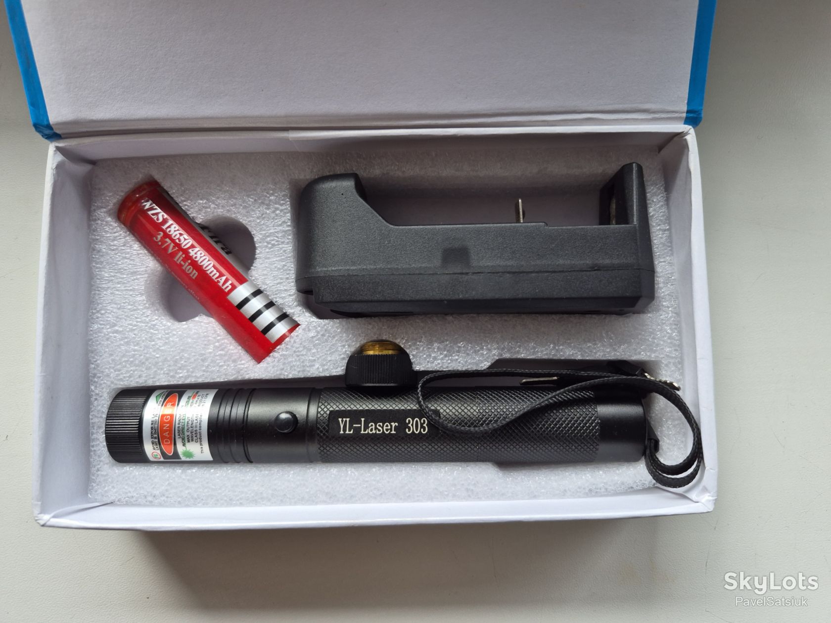 Потужна лазерна указка із зеленим променем Laser Pointer 303 ЗА 1 ГРН! - фото фото фото 2