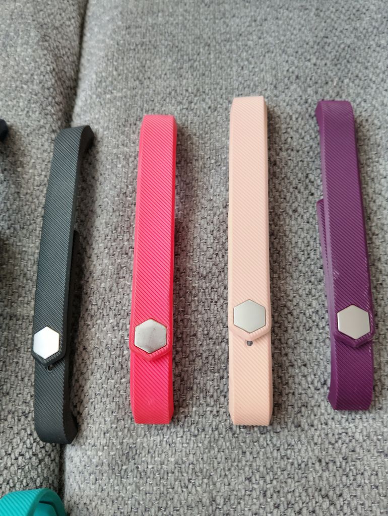 Фітнес-браслет Fitbit Alta HR + зміні ремешки - фото фото фото 2