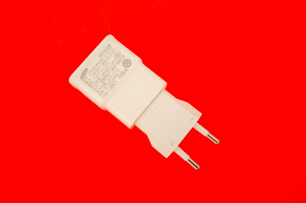 Зарядное Samsung ETA0U83CBC 5.0v 1.0A Зарядка - фото фото фото 1