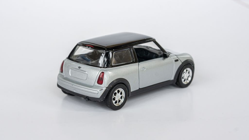 1:32 BMW Mini Cooper Millenium 2001 silver, Gate - фото фото фото 3