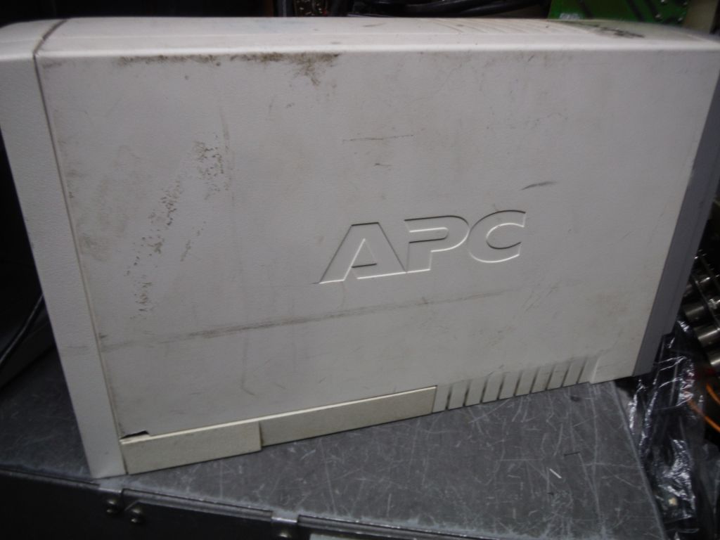 APC Back-UPS CS 650/400W №6 - фото фото фото 3