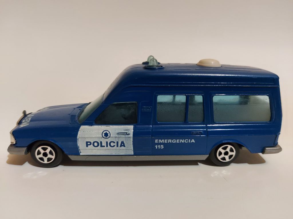 Norev 1:43 Mercedes Policia Ambulance - фото фото фото 0