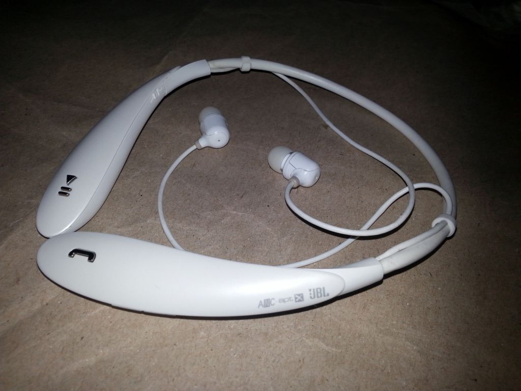 Bluetooth стереогарнитура LG Tone Ultra HBS-800 редкаяБЕЛАЯ - фото фото фото 0