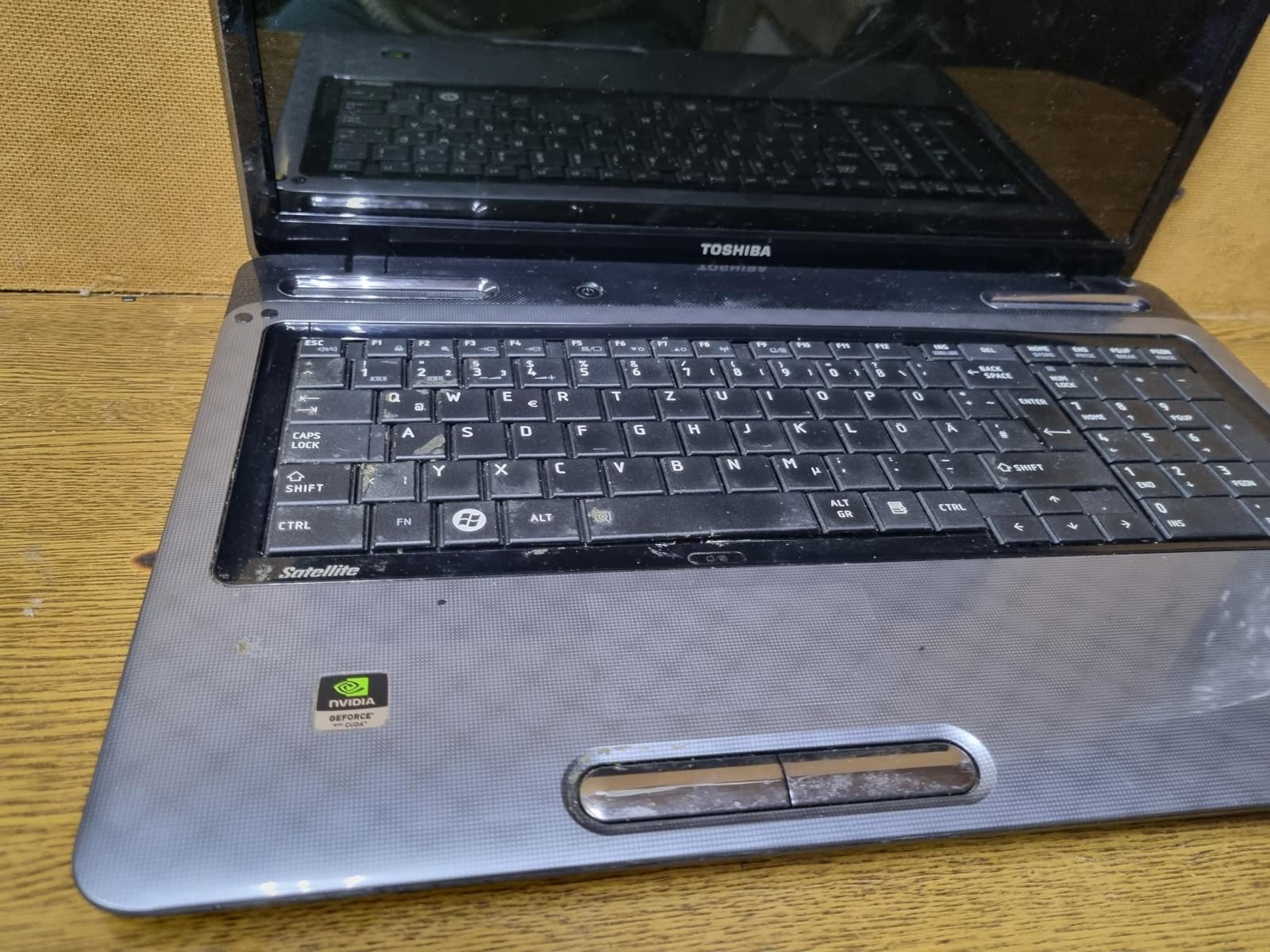 T50 Ноутбук Toshiba L775 - фото фото фото 2