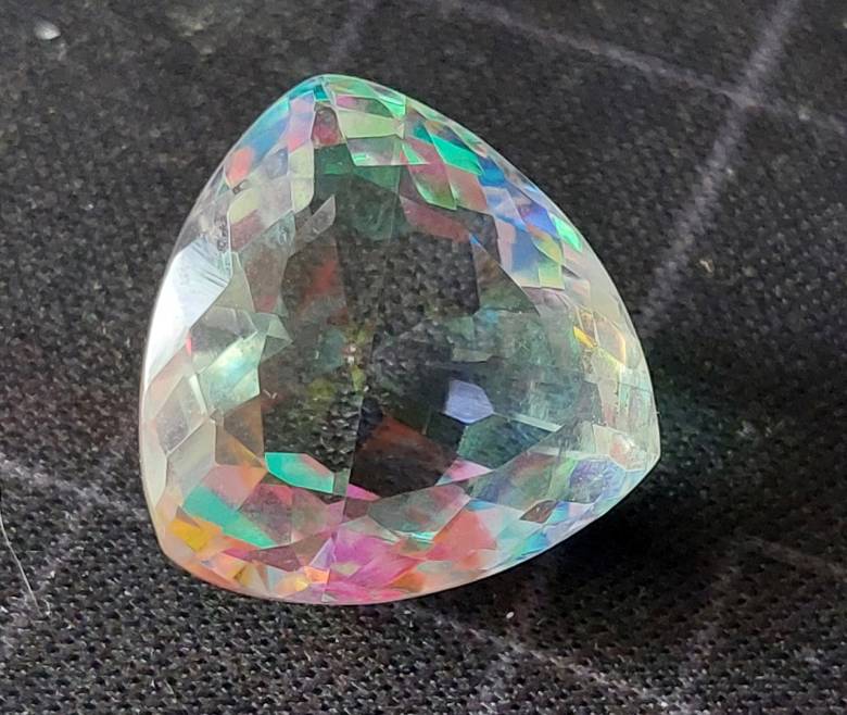 Радужный кварц 22.4 Ct - фото фото фото 1