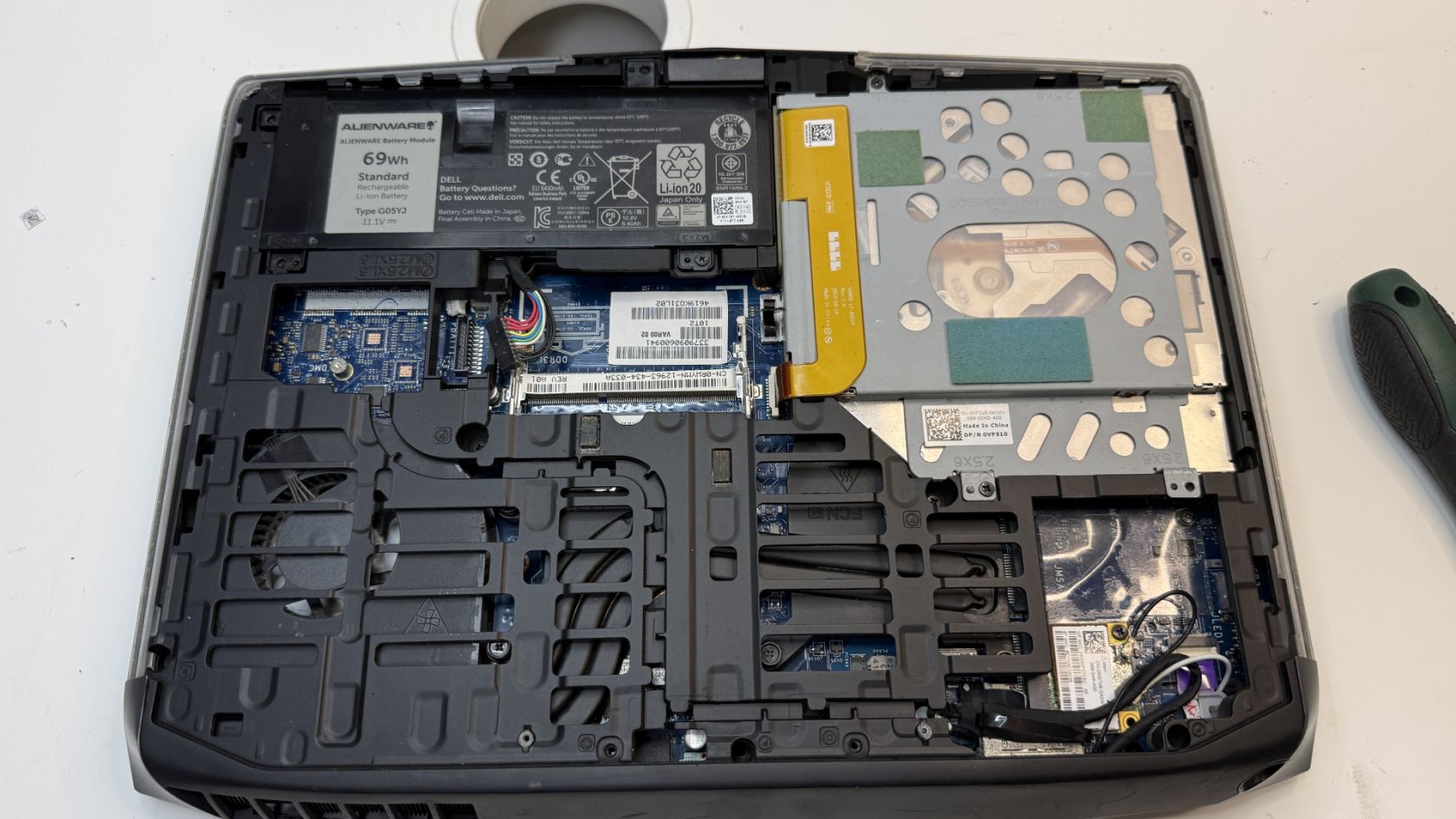 Ноутбук ALIENWARE P18E  Без RAM, без HDD ID-00442 - фото фото фото 4
