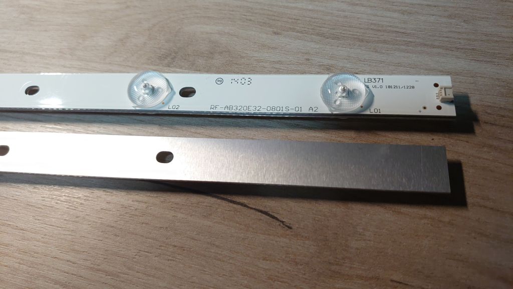 ПІДСВІТКА ДЛЯ ТВ BRAVIS LED 32C1700 RF-AB320E32-0801S-01 - фото фото фото 4