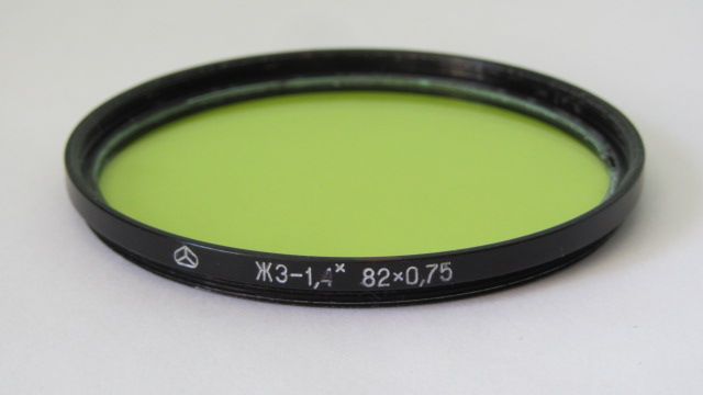 ПРОДАМ КОМПЛЕКТ СВЕТОФИЛЬТРОВ;2 ШТ 82х0,75 УФ-1* И 82х0.75 ЖЗ-1,4* "АРСЕНАЛ.СССР!.НОВЫЕ !!! - фото фото фото 2