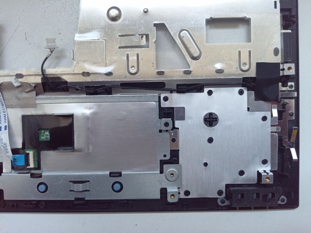Б/У Топкейс на Lenovo B570e - фото фото фото 5