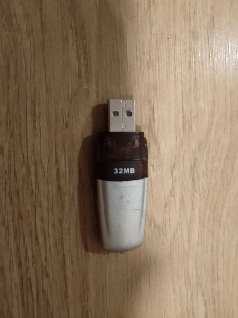 Флешка nokia usb1.1 32mb - фото фото фото 1
