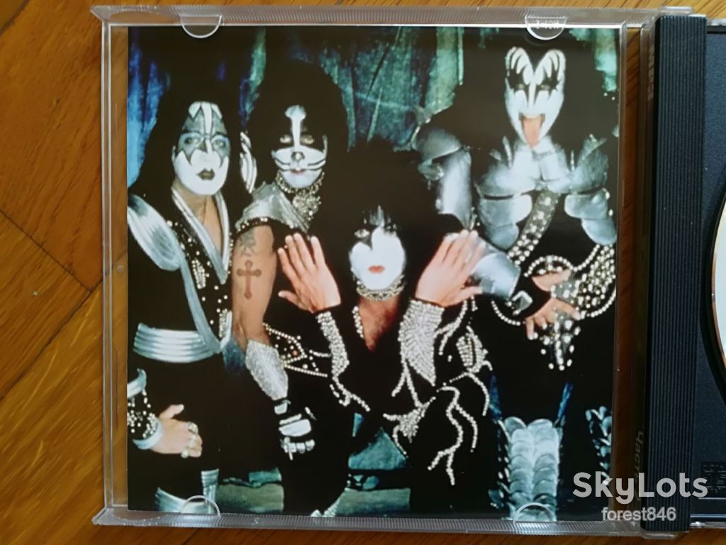Kiss-mp3-Часть 2-состояние: 4 - фото фото фото 3