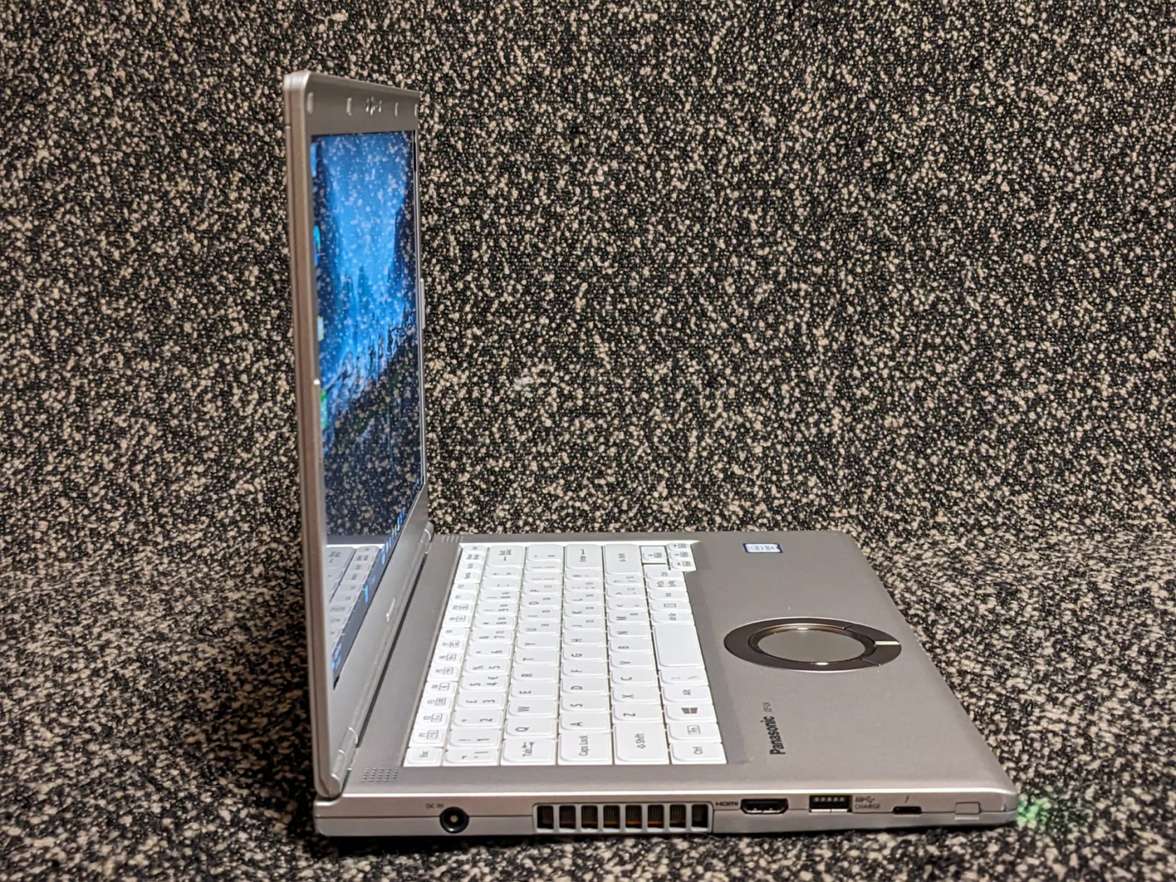 ноутбук Panasonic CF-LV8 • Intel®Core™ i7-8665U|16|512|Intel UHD Graphics|FHD ips - фото фото фото 4