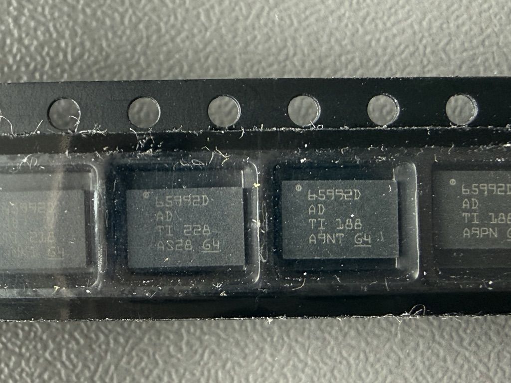 Мікросхема Texas Instruments TPS65992DADRJKR  (TPS65992D) Original - фото фото фото 1