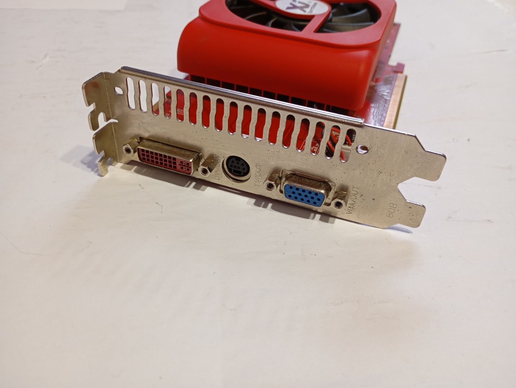 Видеокарта ATI Radeon X1950GT  512 Мб - фото фото фото 3