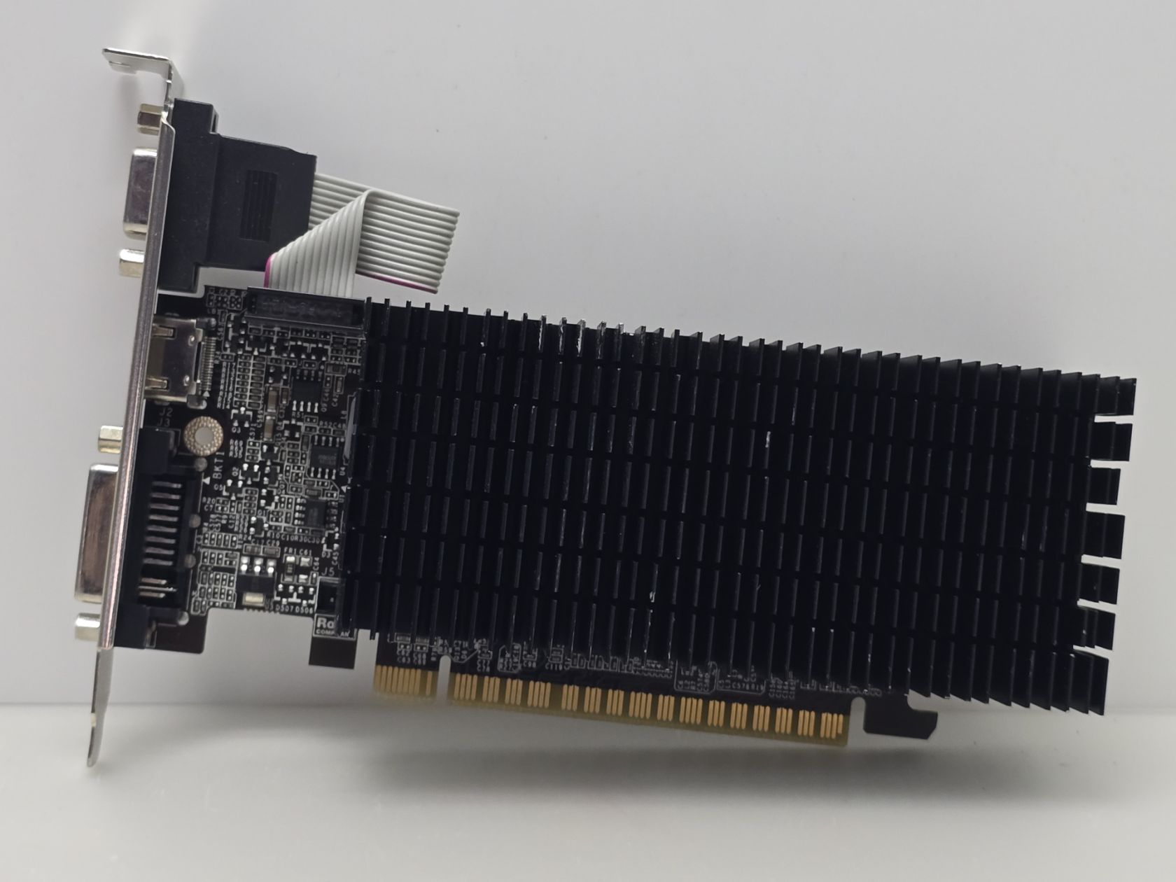 Видеокарта EVGA GeForce GT 610 1GB   (GDDR3,64 Bit,HDMI,PCI-Ex,Б/у) - фото фото фото 0