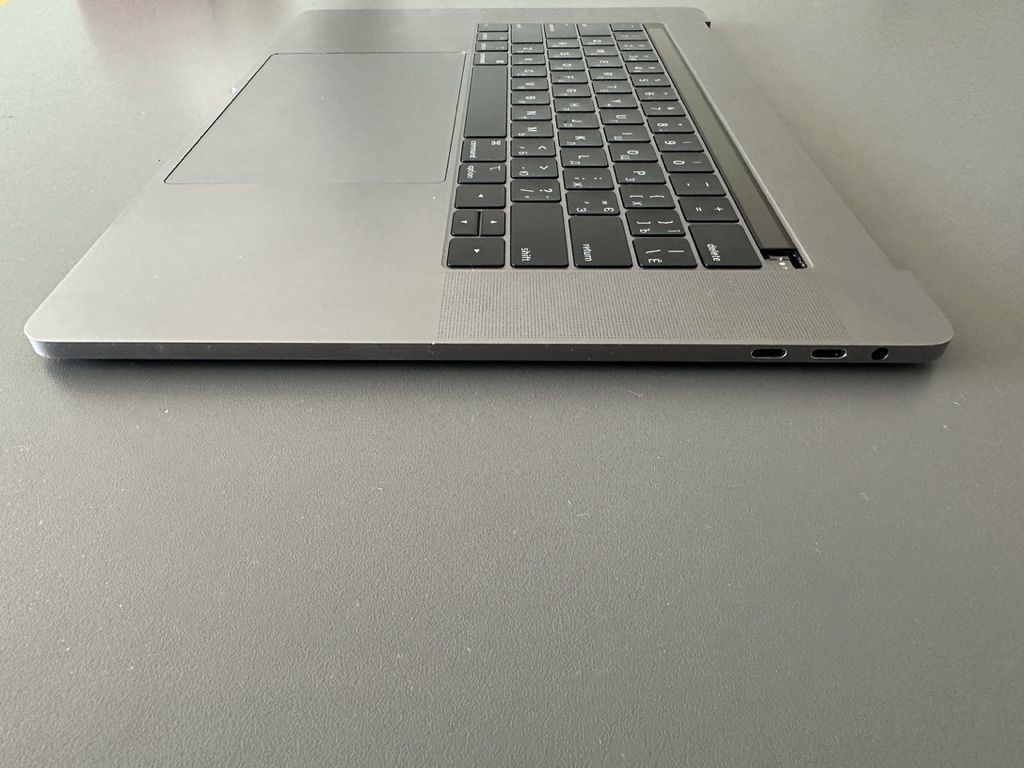Топкейс для ноутбука Apple MacBook Pro A1990 Original - фото фото фото 3