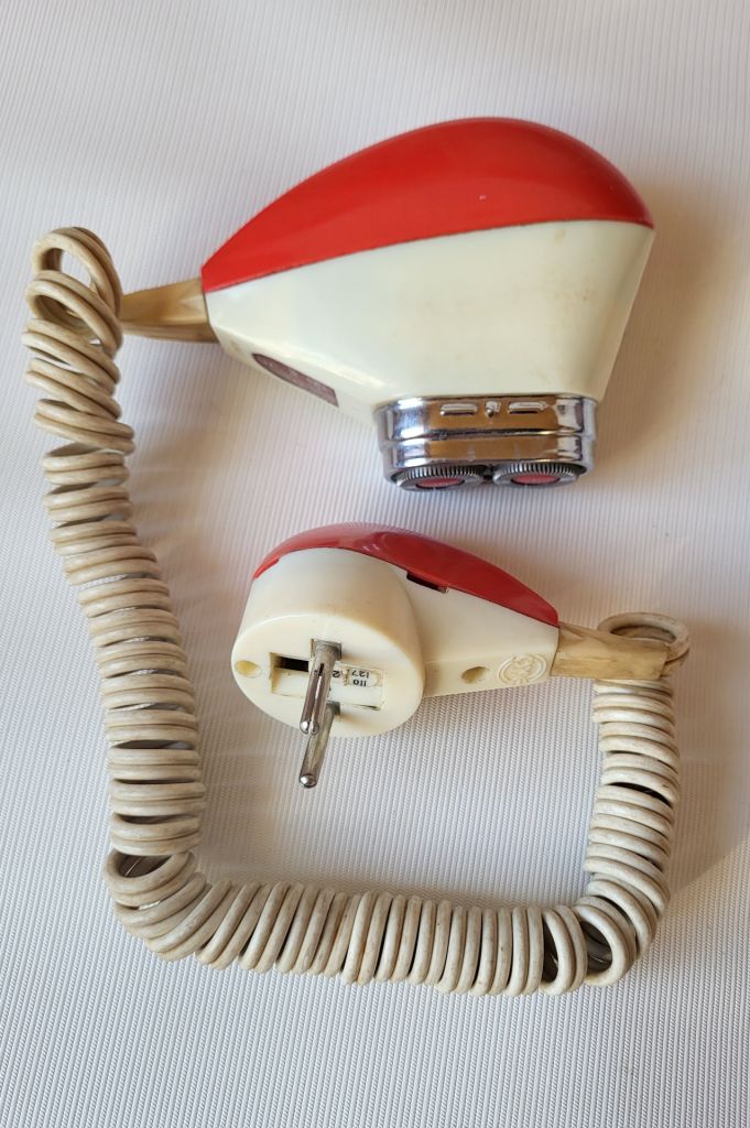 Электробритва Харьков-6    (в футляре) - фото фото фото 1