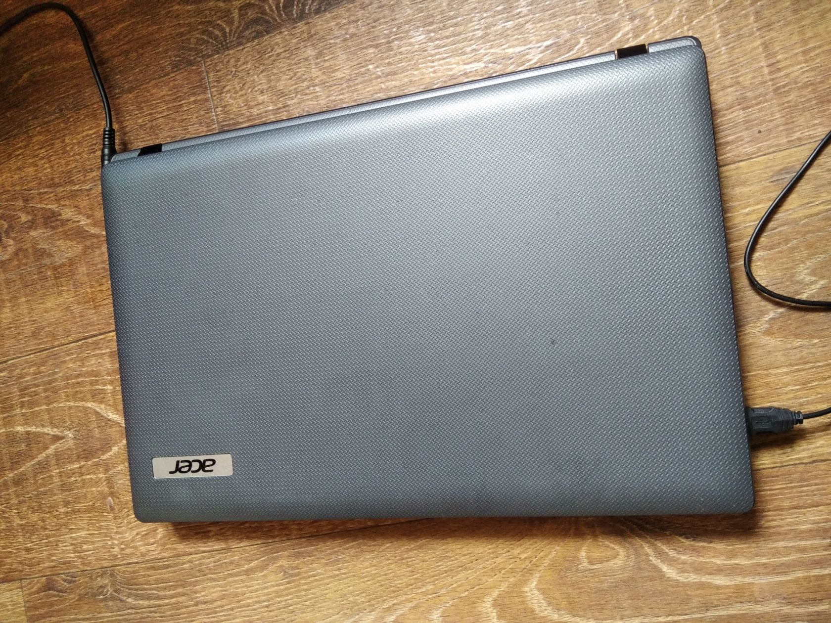 Ноутбук 15.6 Acer Aspire 5250 AMD E-450 2x1,65Ghz Radeon HD  4Gb DDR3 - фото фото фото 0