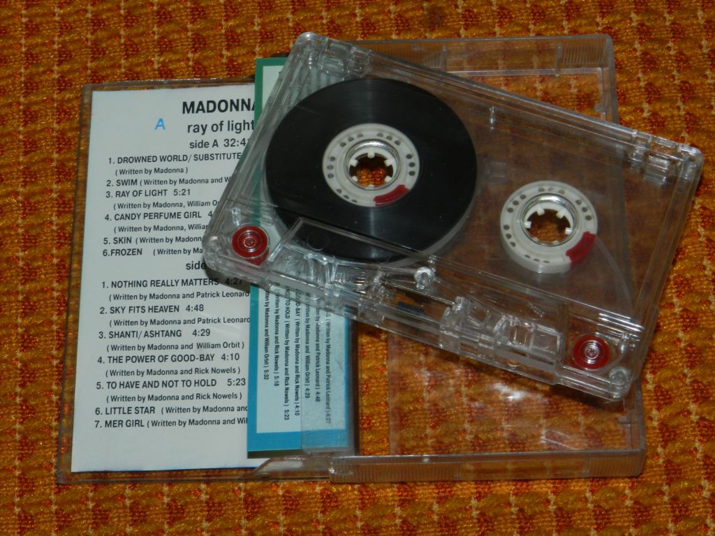 касета  Madonna - ray of light - фото фото фото 1
