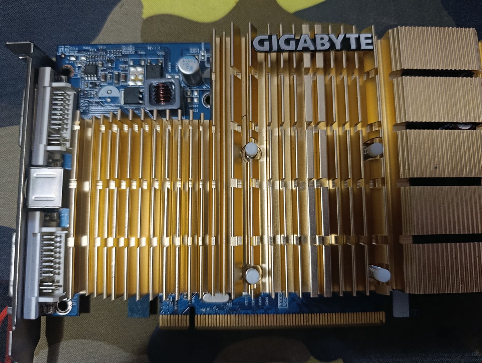 Видеокарта Gigabyte GV-RX165256D-RH 256 mb - фото фото фото 3