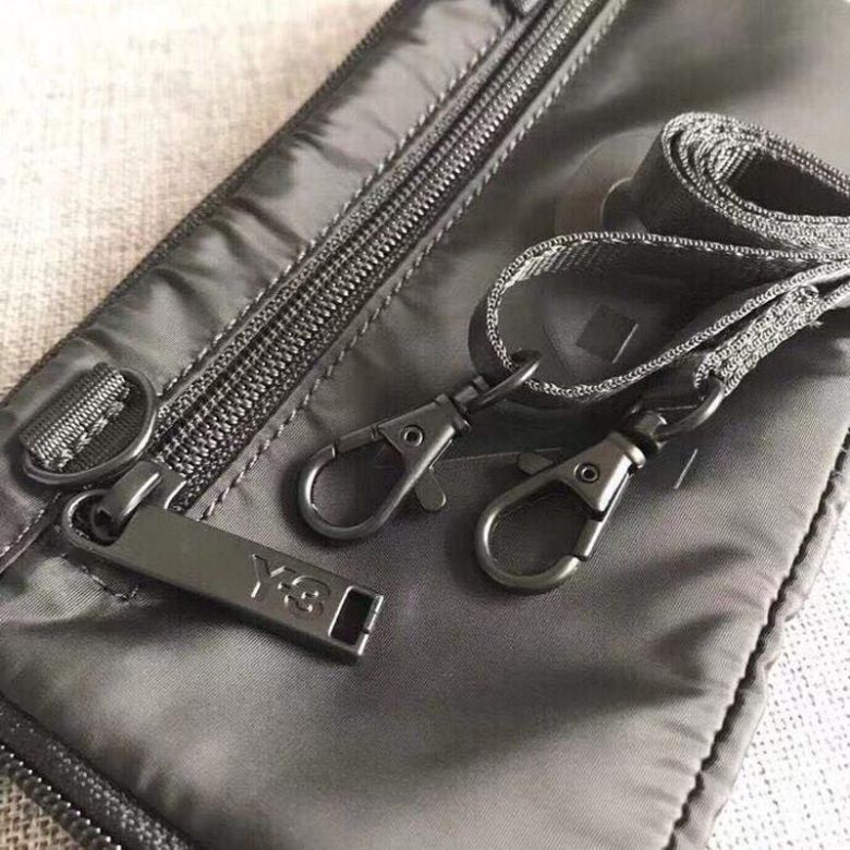 Міні-сумка y-3 ch2 gfx pouch bag yohji yamamoto - фото фото фото 4