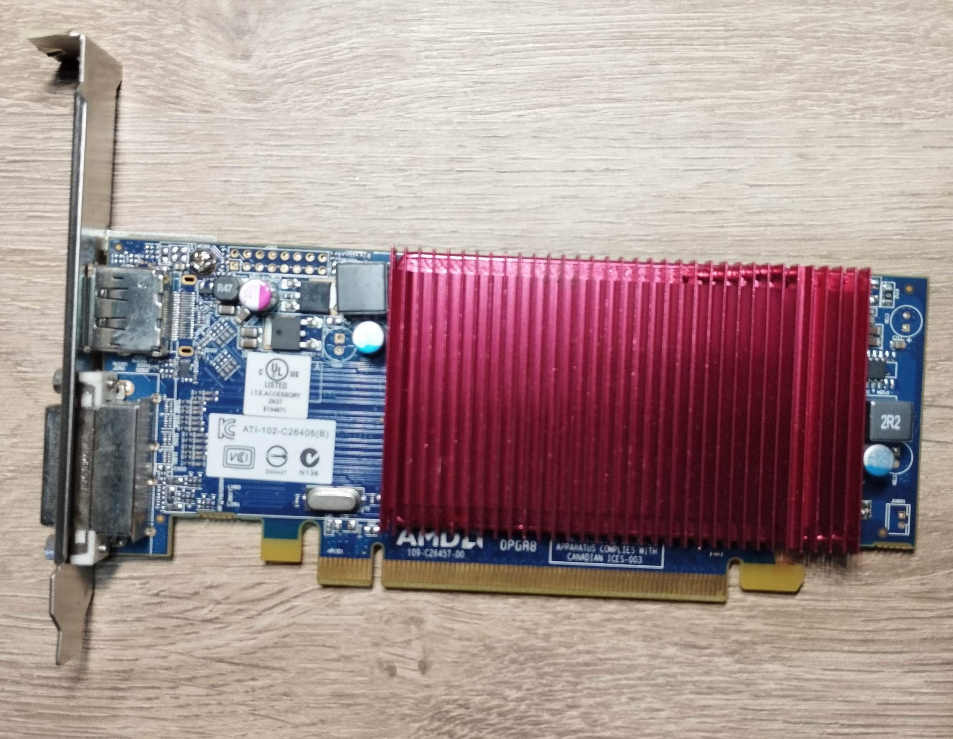 Відеокарта Radeon HD 6450     (1Gb/64bit/GDDR3)       (№113) - фото фото фото 0