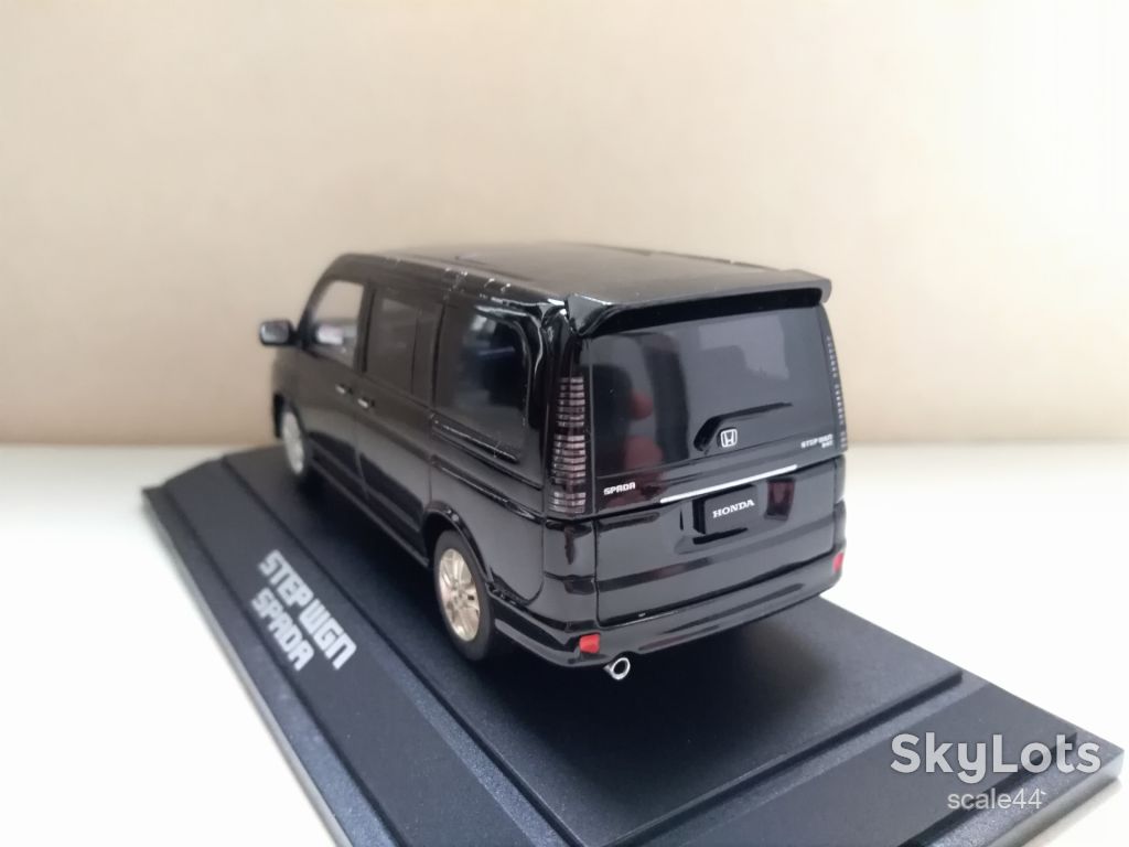 Honda Step Wagon.Ebbro.1/43 - фото фото фото 4