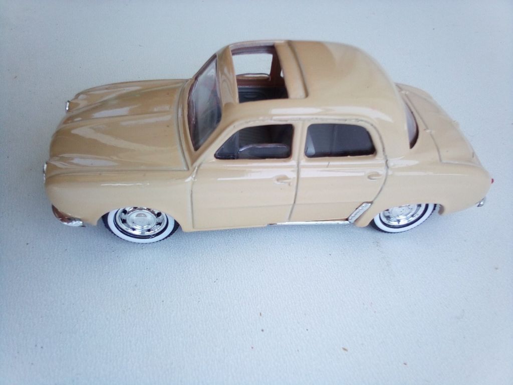 1/43 SOLIDO Renault Dauphine - фото фото фото 5