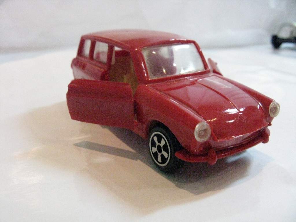 VOLKSWAGEN 1600 FAMILCAR ремейк СССР 1/43 - фото фото фото 4