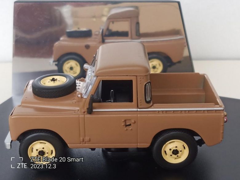  Land Rover Series III 88 Pick Up. Universal Hobbies  UH  -4572- - фото фото фото 4