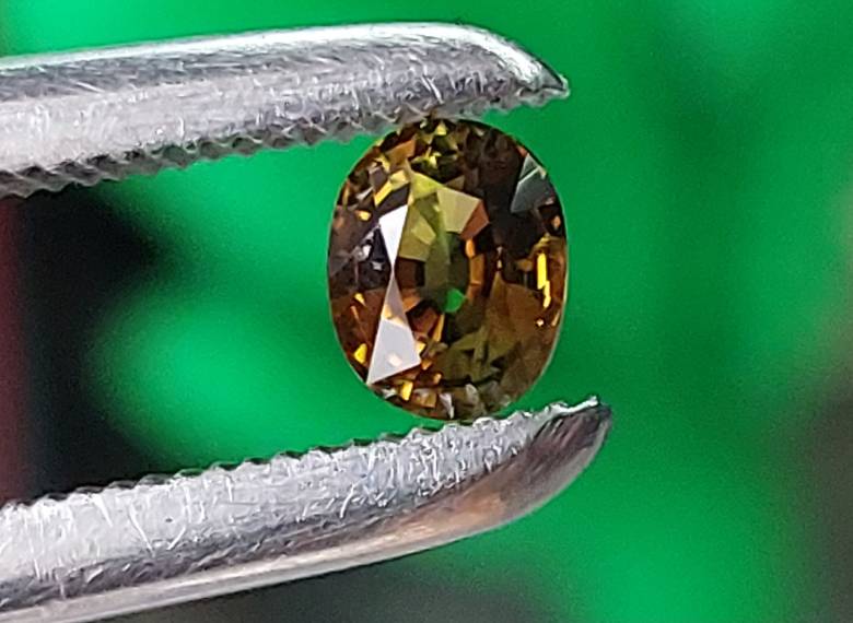 Турмалин 0,58Ct 5,6x4,4 мм VS - фото фото фото 1