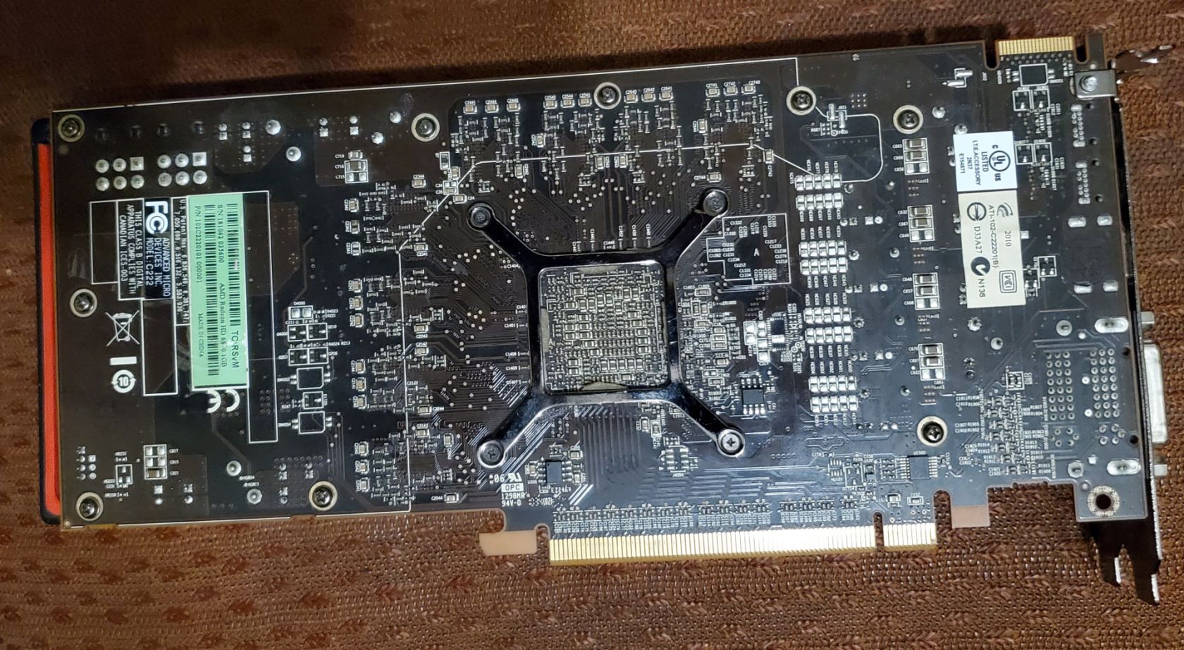 Видеокарта HD6870 1Gb Ddr5 Gigabyte - фото фото фото 6