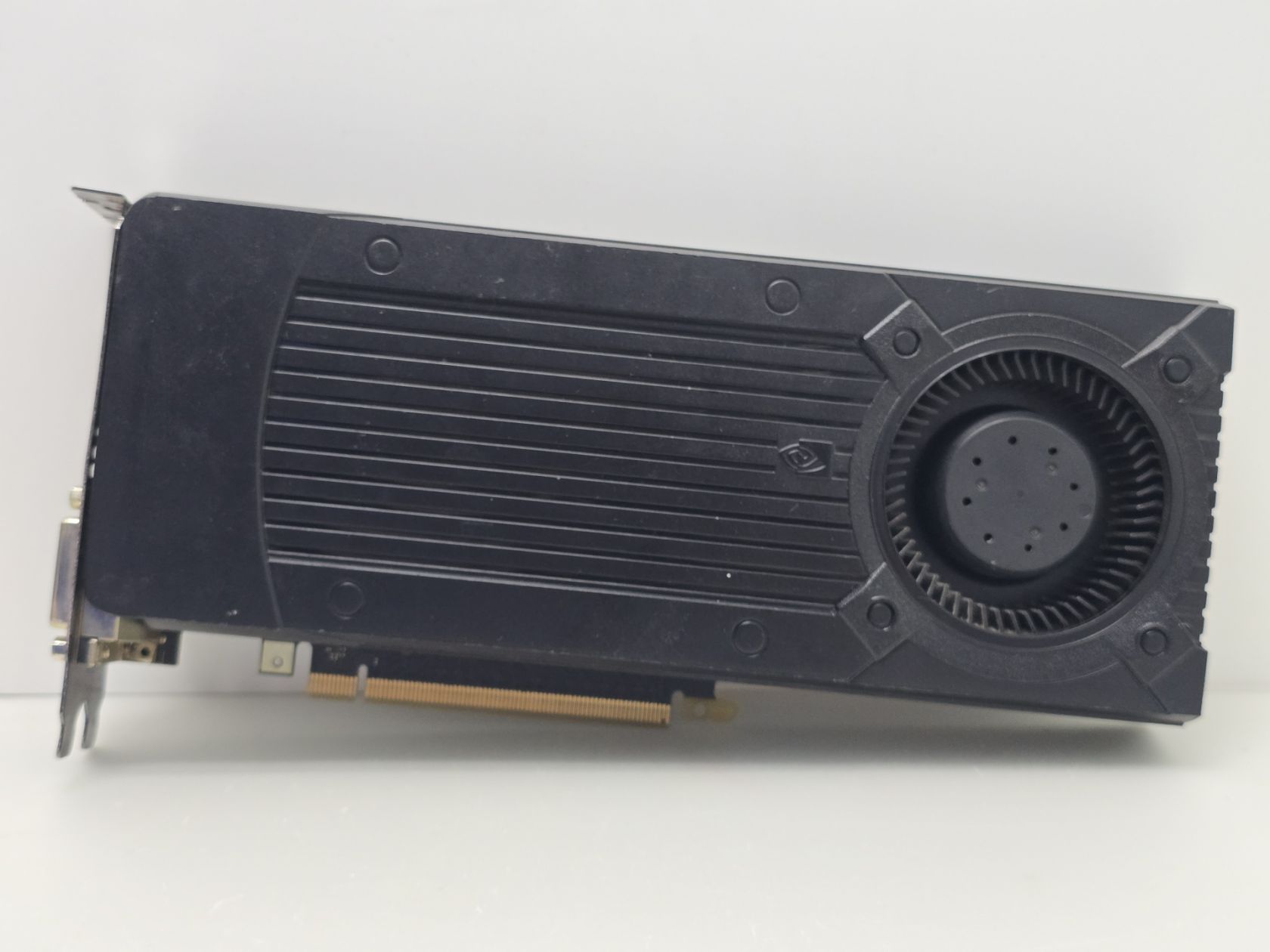 Відеокарта NVIDIA GeForce GTX 670 2GB - фото фото фото 0