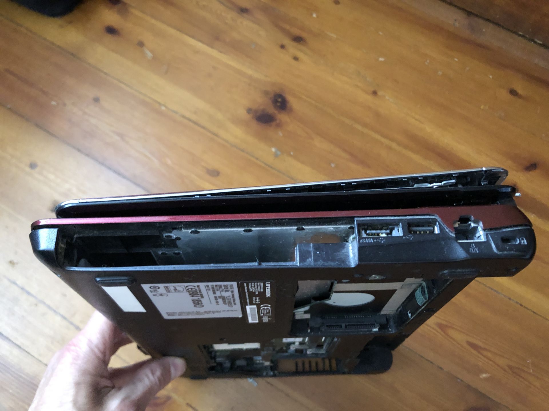 ноутбук Fujitsu Lifebook SH531 на части - фото фото фото 4