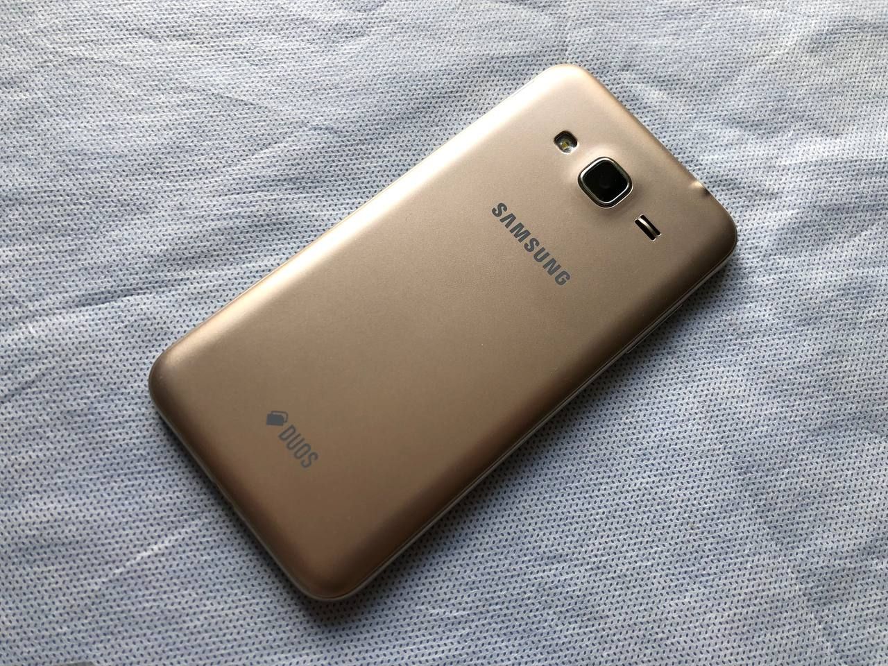 Смартфон Samsung Galaxy J3 SM-J320H - фото фото фото 4