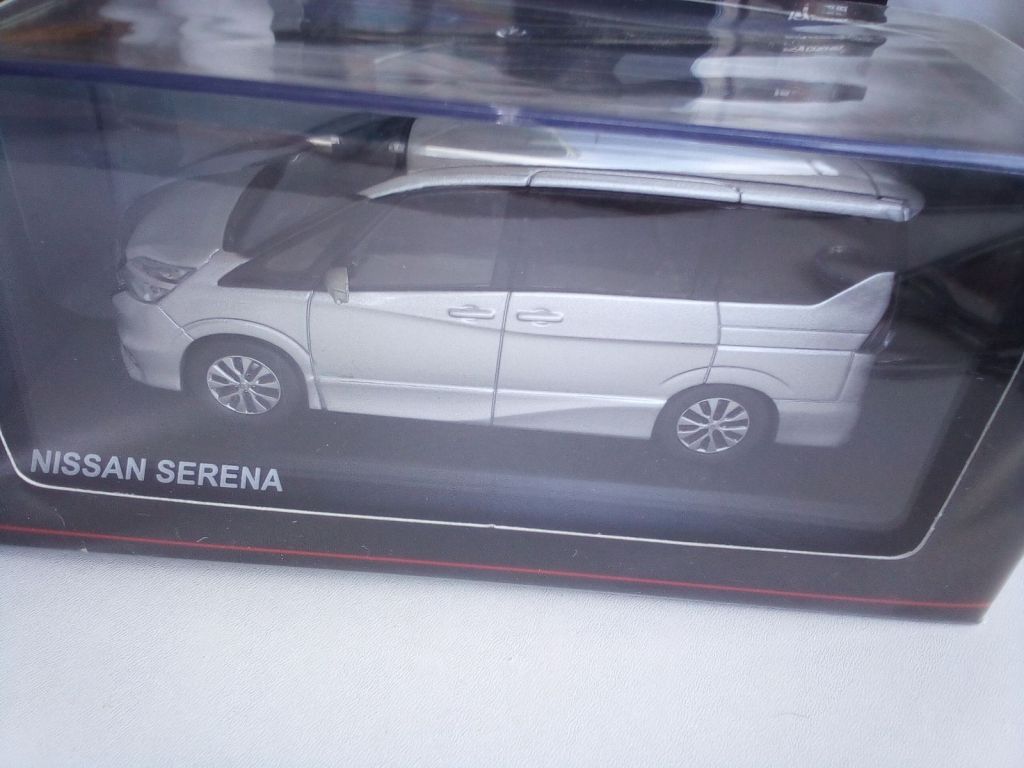 Nissan Serena by Kyosho 1:43 - фото фото фото 0