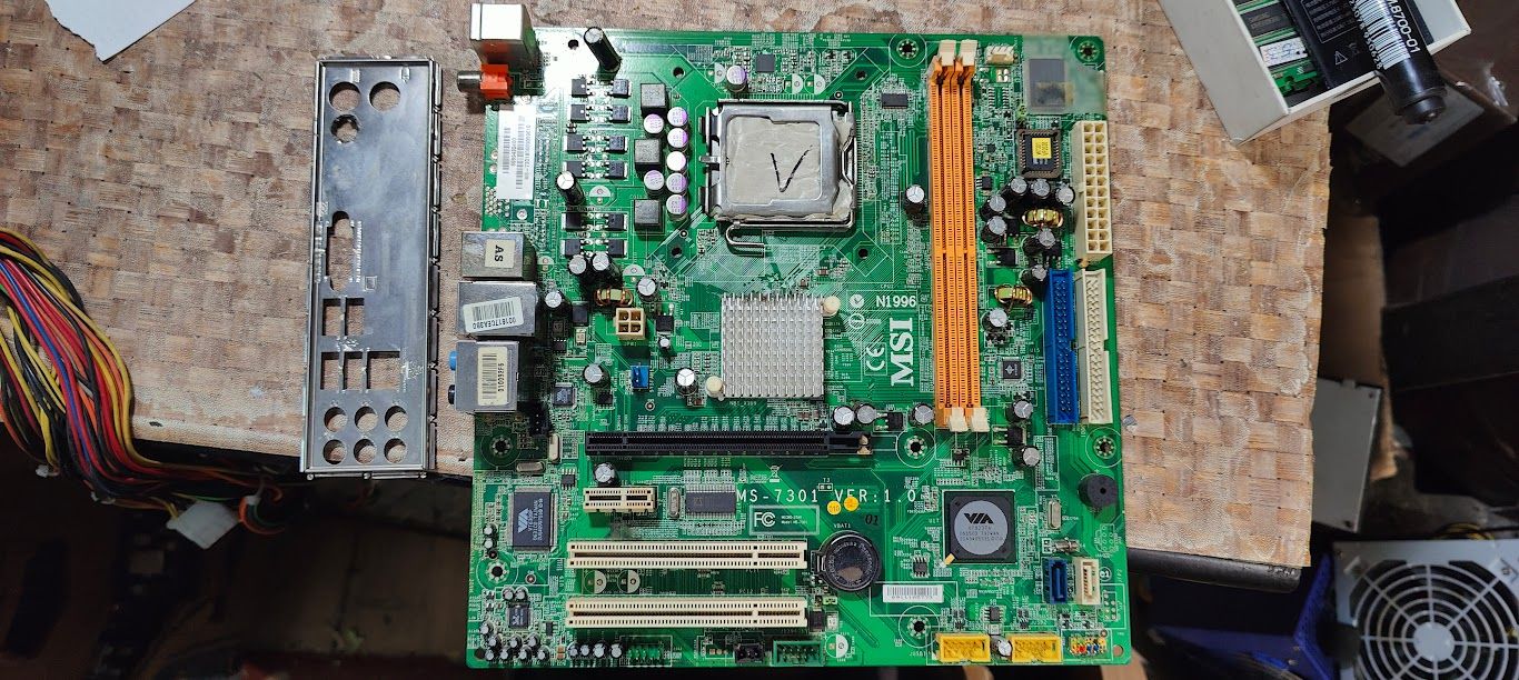 Мат. плата MSI MS-7301 ver1.0 LGA775 SATA MicroATX 2DDR2 № 230210114 - фото фото фото 0