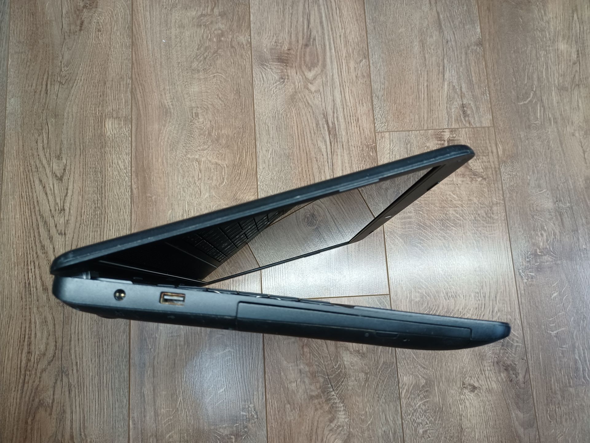 Ноутбук Toshiba Satellite C870 - фото фото фото 5