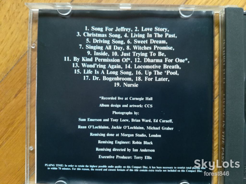 Jethro Tull-Living in the past-состояние: 4+ - фото фото фото 3