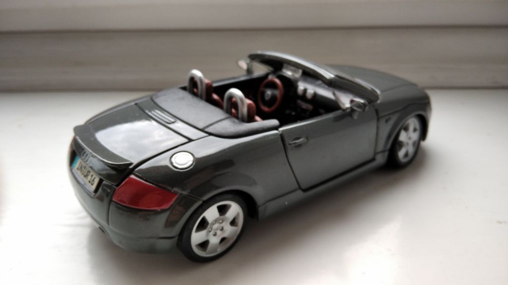 AUDI TT - Maisto 1: 24 - фото фото фото 1