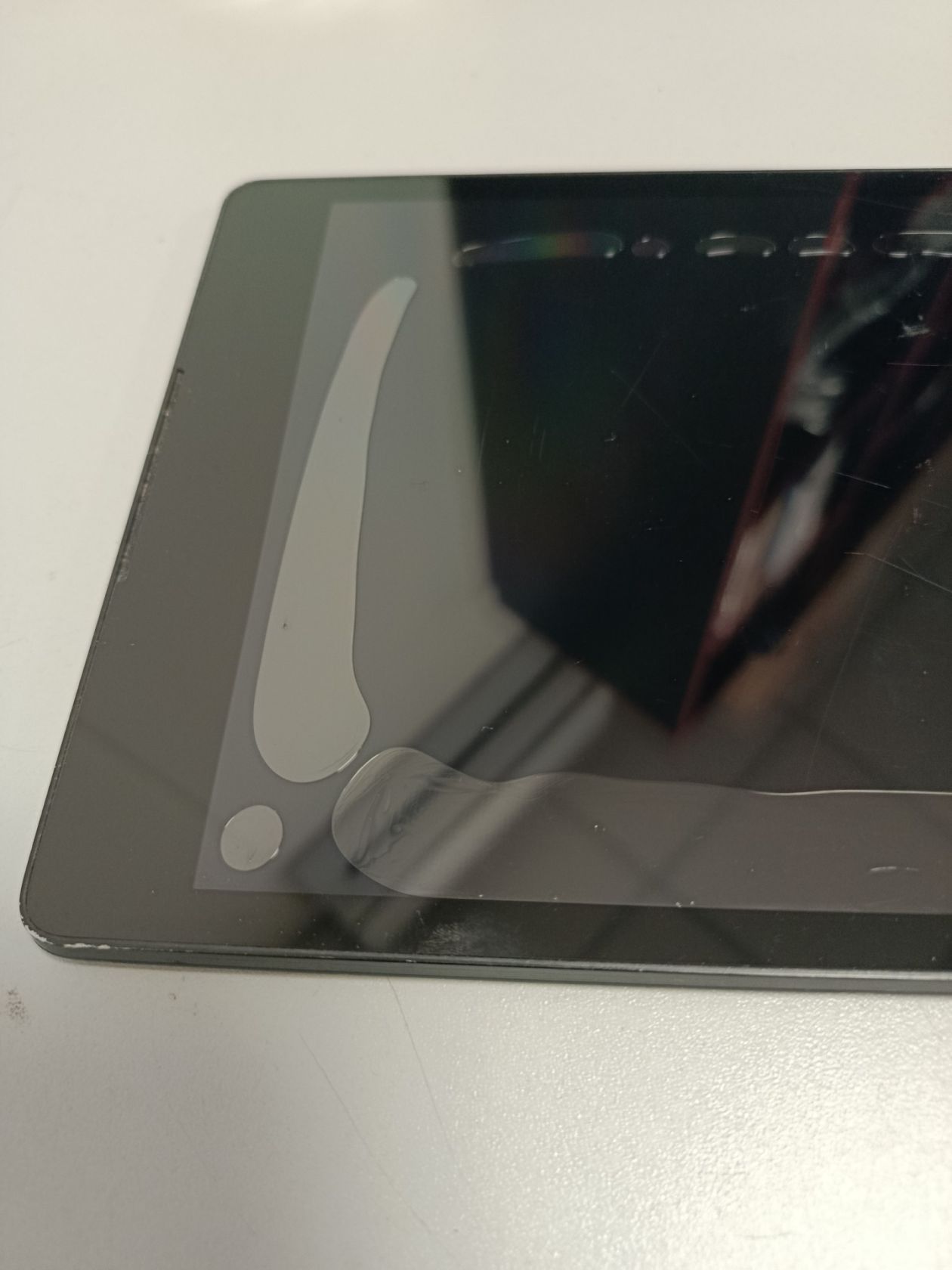 Планшет HTC Nexus 9   (Model 0P9C200) — не вмикається, відклеюється сенсор - фото фото фото 1