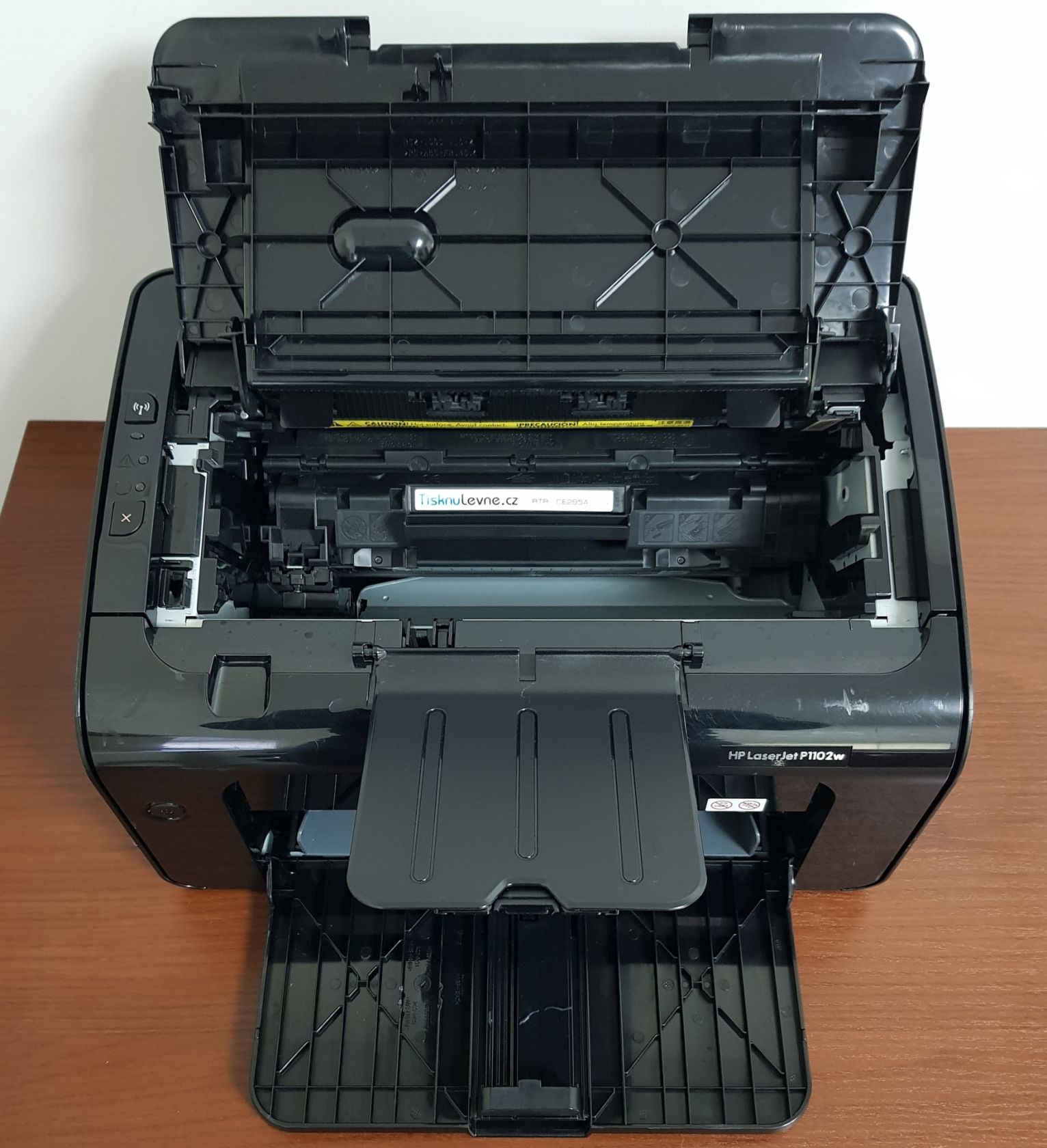 Принтер HP LaserJet Pro P1102w - фото фото фото 4