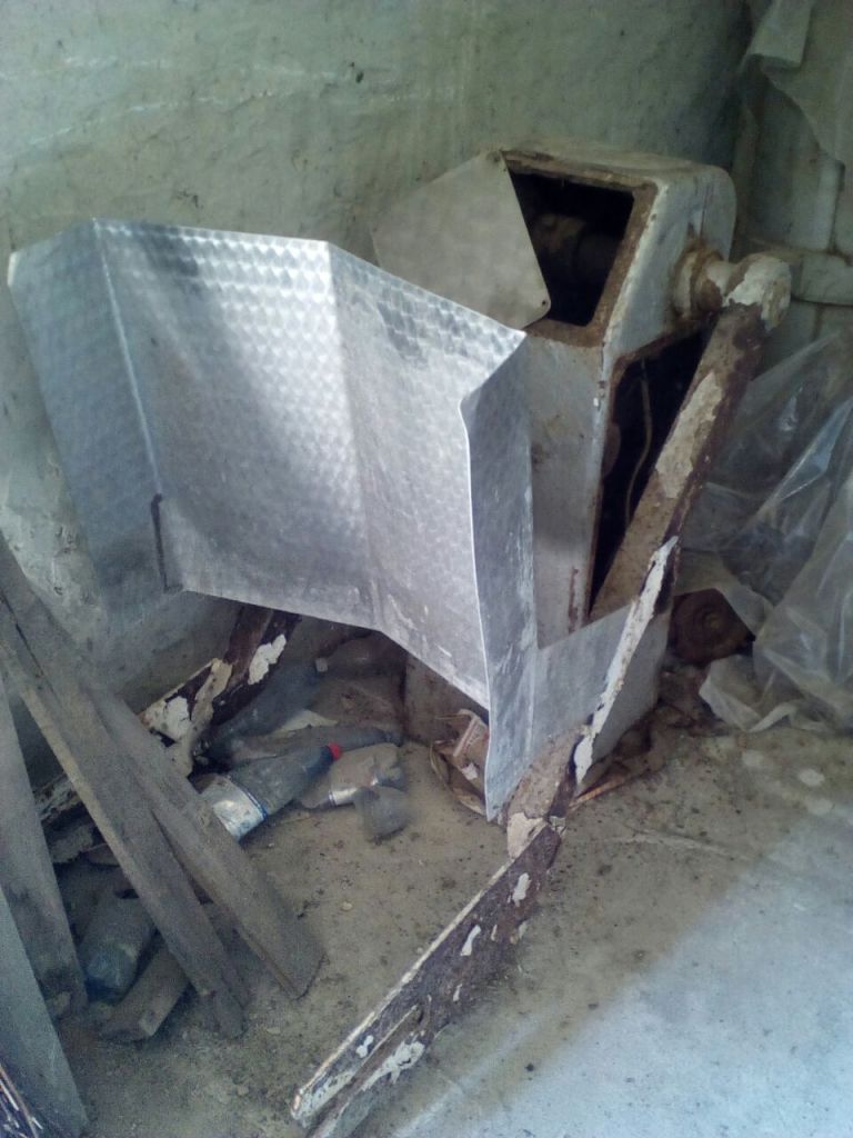 Завантажувач перекидач на фаршемішалку Л5-ФМ2У-335, кутер. Б/в. Продам. - фото фото фото 9