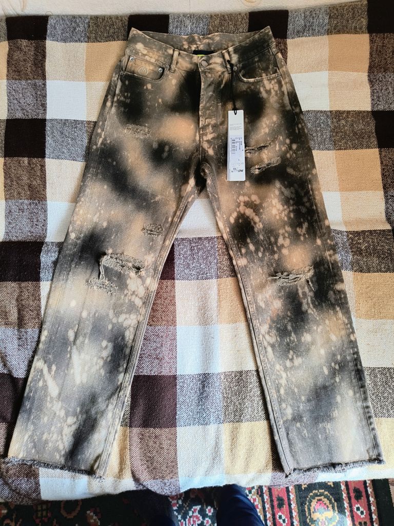 Джинси Barrow Bleached and Ripped Jeans - фото фото фото 1
