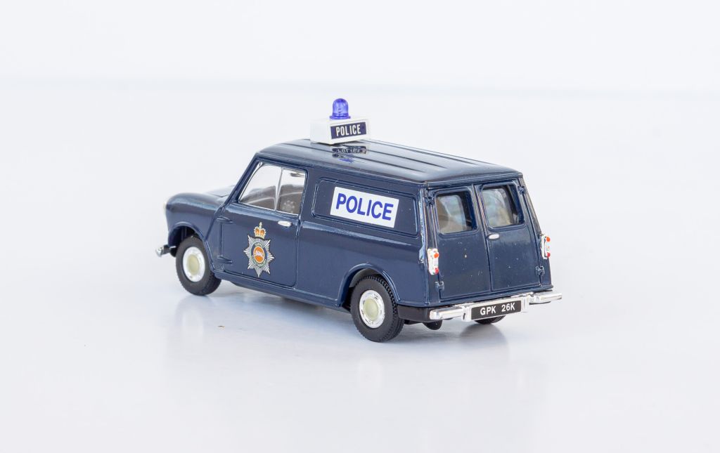 1:43 Morris Mini Van 1960-83 Police, CORGI #96956 1994 - фото фото фото 2