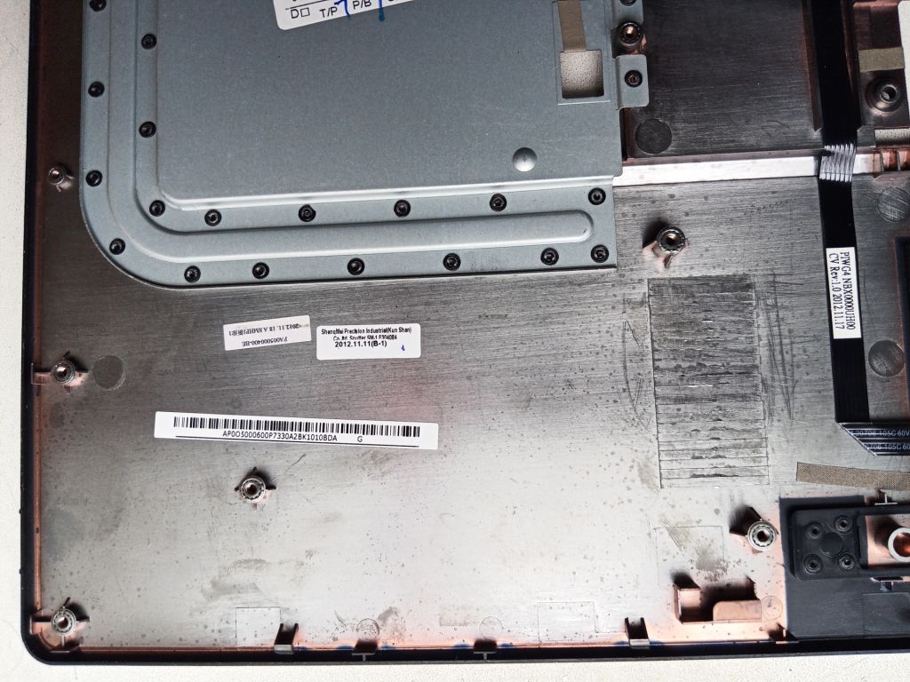 Б/У Топкейс на Lenovo G780 - фото фото фото 4