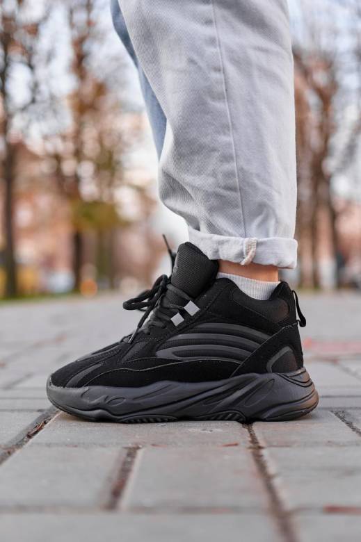 Adidas Yeezy Boost 700 V2 Winter Black 36 - фото фото фото 0