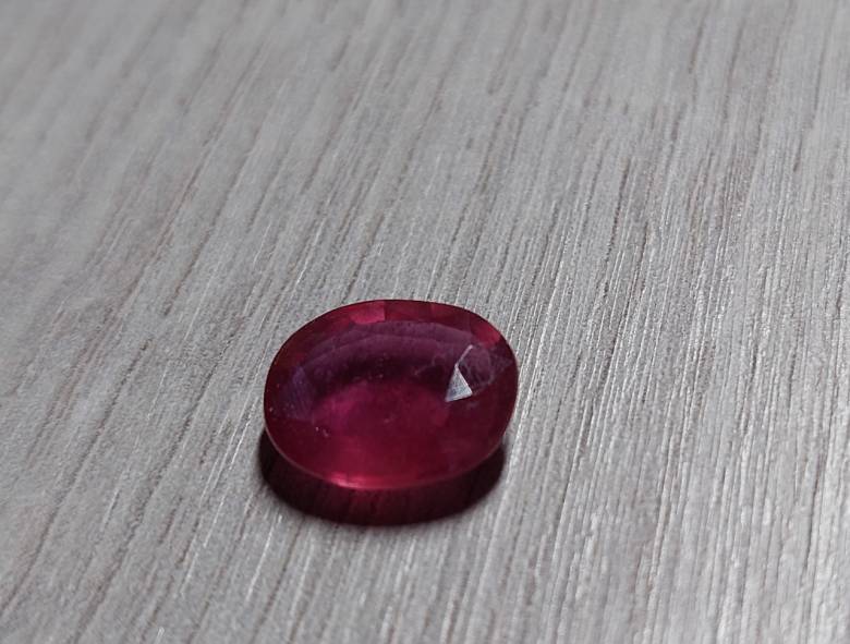 Рубин  4.92 Ct.  11.7 x 10 x 3.8 mm - фото фото фото 3