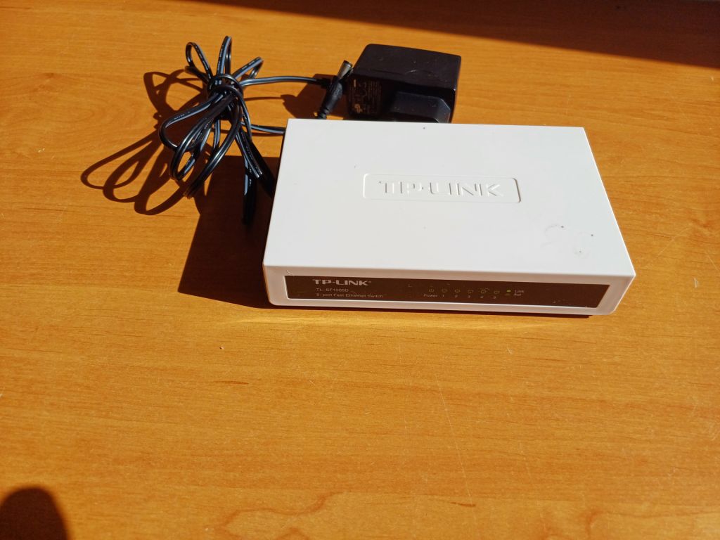 Свич коммутатор TP-Link TL-SF1005D - фото фото фото 1