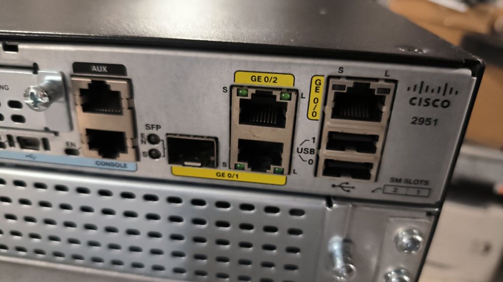 Маршрутизатор Cisco 2951 - фото фото фото 2